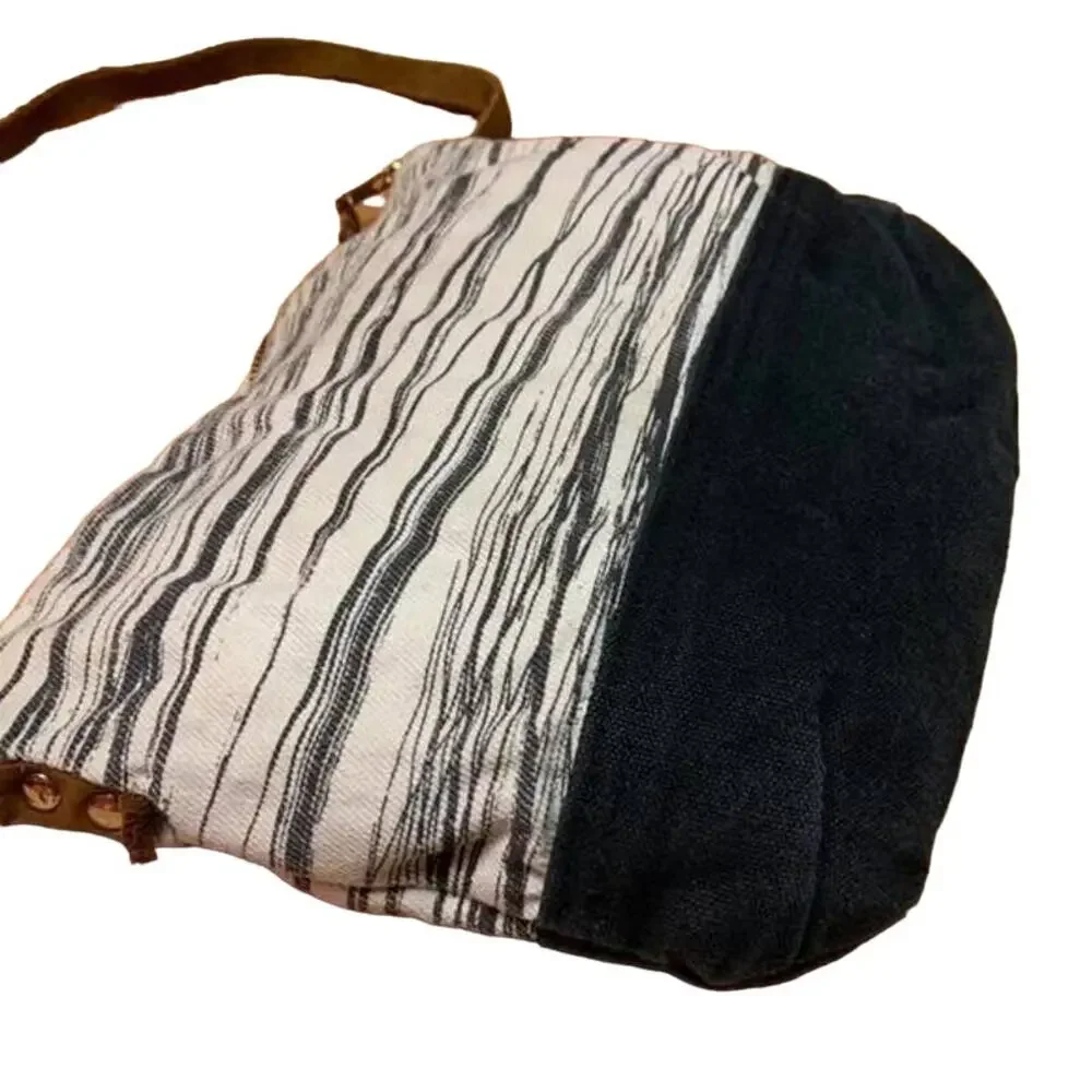 ONE THOUSAND LINES Vintage Boutique Crossbody Hemp Organic Cotton Canvas